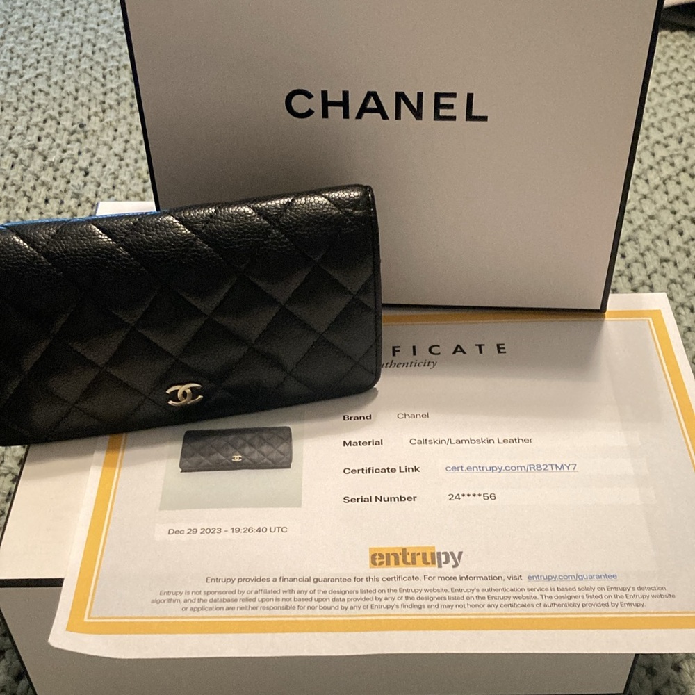 CHANEL WALLET 💯% AUTHENTIC